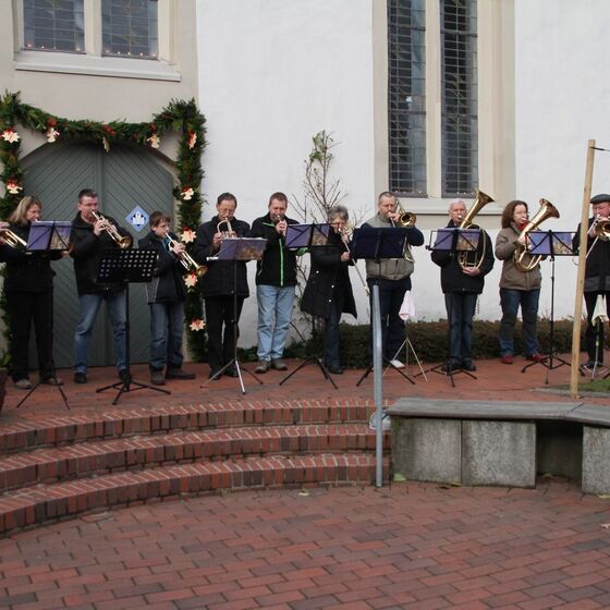 01 Posaunenchor Weihnachtsmarkt 2013