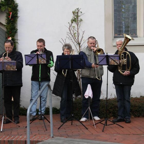 07 Posaunenchor Weihnachtsmarkt 2013