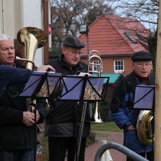 08 Posaunenchor Weihnachtsmarkt 2013